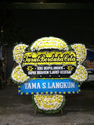 Papan Bunga Duka di Tambiluk